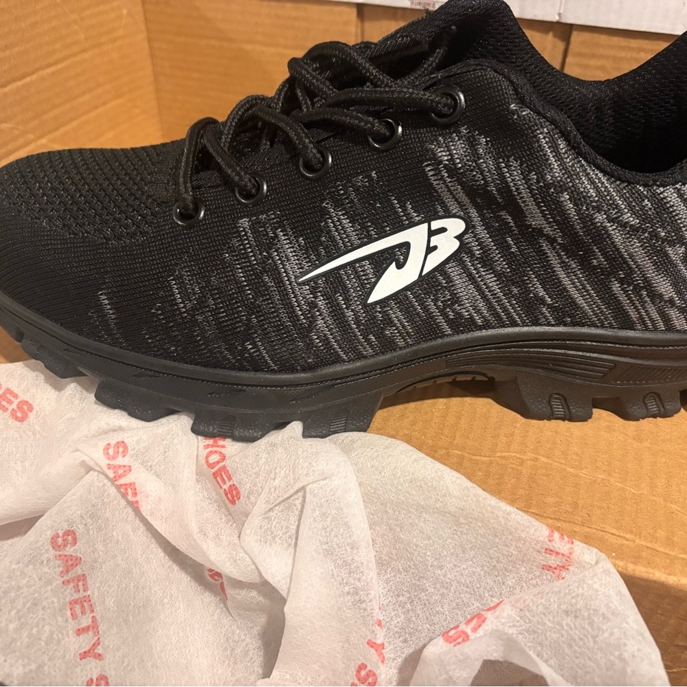 Stylish Black Athletic Shoes for Women